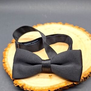 Elegant Black Bow Tie